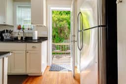 Renovated Townhouse in Heart of Downtown Mystic