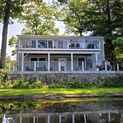 Entire Lakefront House on Pattagansett