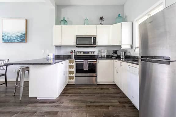 Family Friendly Near Aquarium, Seaport, Downtown