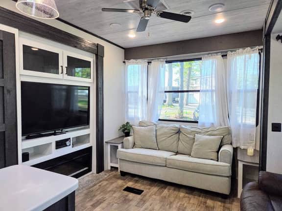Lakeview RV Retreat